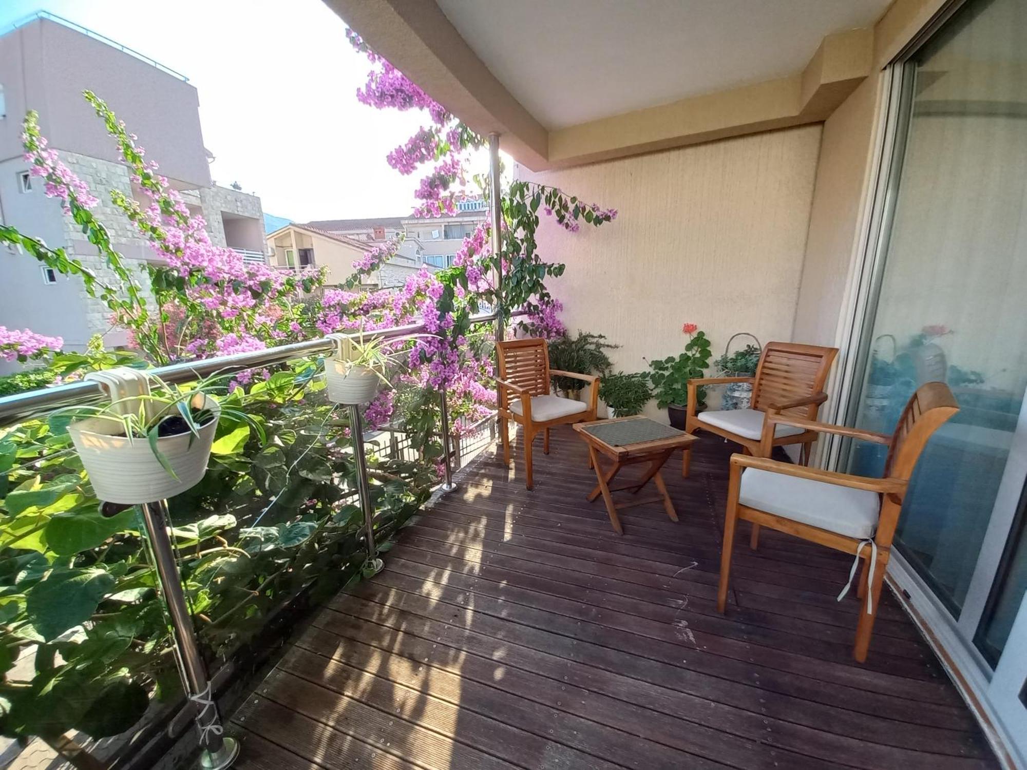 Egon Apartments Будва Экстерьер фото