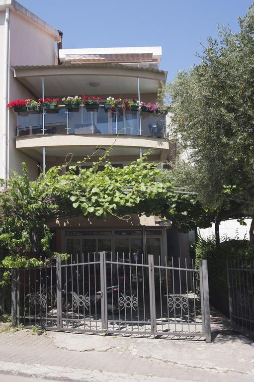 Egon Apartments Будва Экстерьер фото